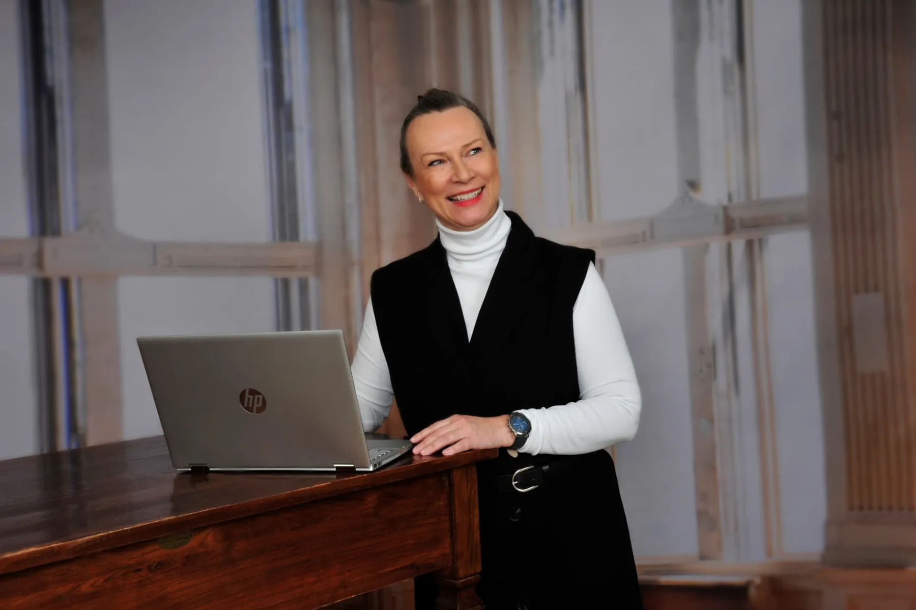 Marina Kabus an ihrem Arbeitsplatz